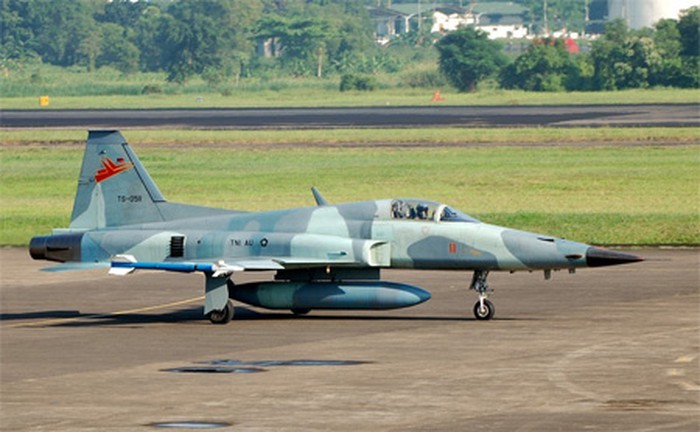 Nong: Indonesia chinh thuc tu bo viec mua may bay chien dau Su-35-Hinh-7