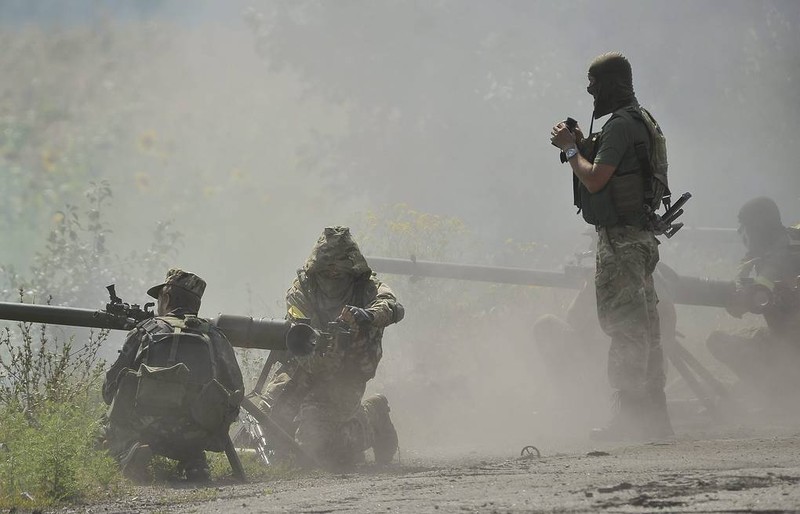 Xung dot bung phat: Donetsk hung chiu phao kich lon cua Ukraine-Hinh-15