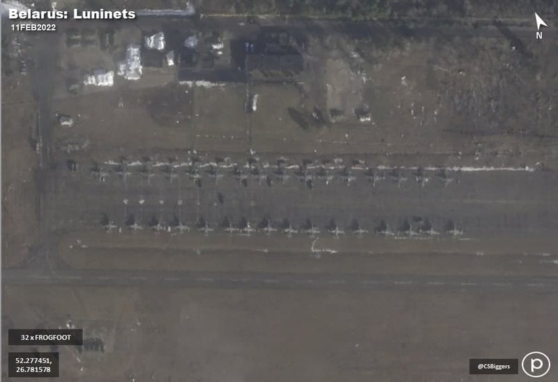 Nong: Nga dua cuong kich Su-25 va truc thang vu trang toi Belarus