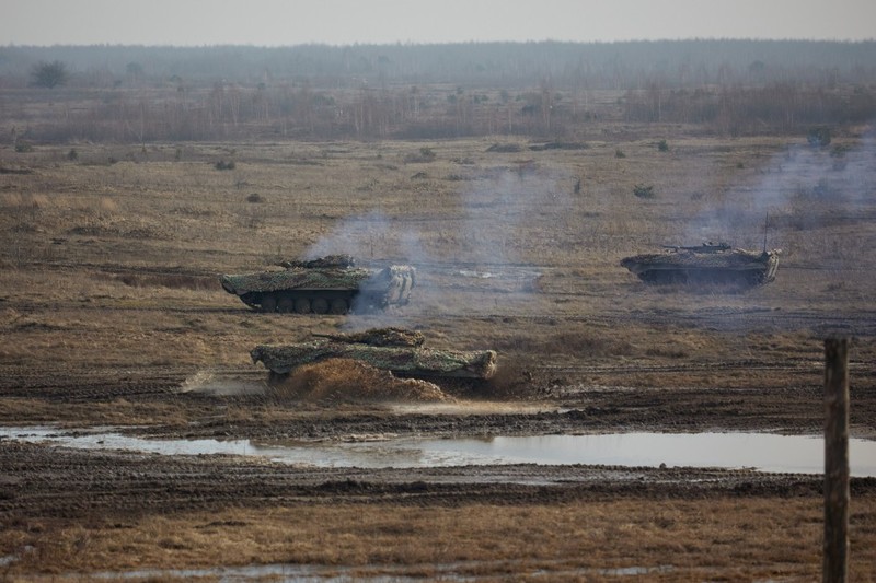 Noi that vong cua Ukraine khi trong cho vao vu khi phuong Tay-Hinh-4