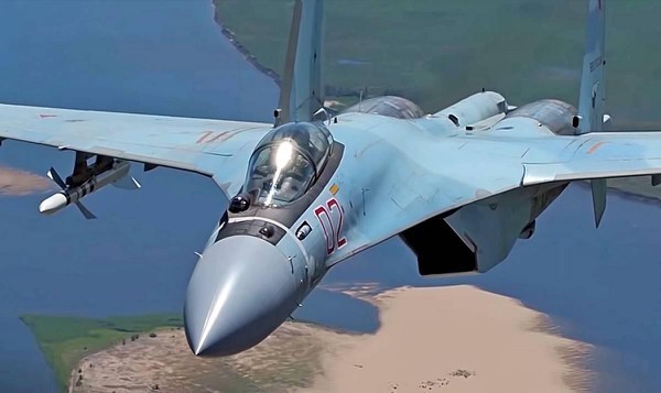 Su-35 khong co dat dien tren bau troi Ukraine, UAV TB2 mat dang-Hinh-2