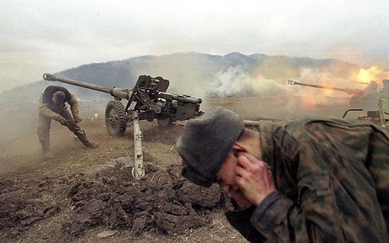 Chien binh Chechnya chiem toa nha chinh quyen o Mariupol-Hinh-12