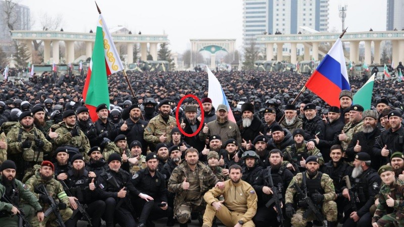 Chien binh Chechnya chiem toa nha chinh quyen o Mariupol