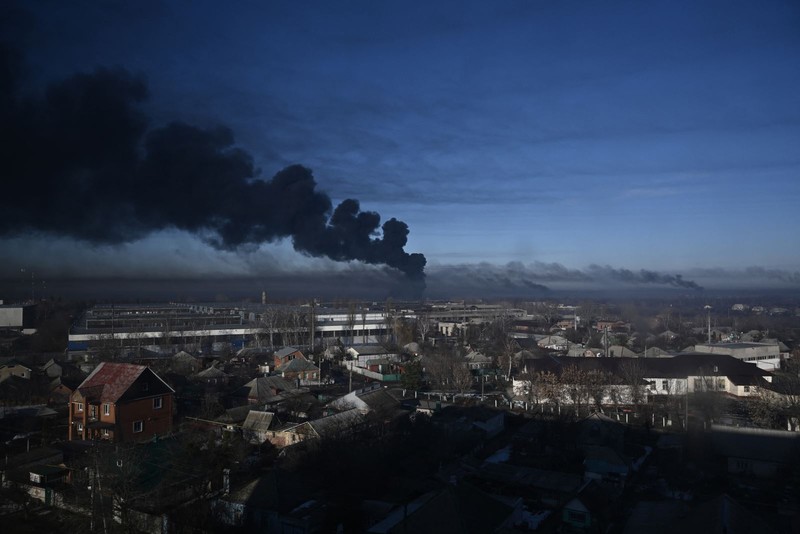 Tran chien Donbass, 100.000 binh si Ukraine lieu co du?-Hinh-5