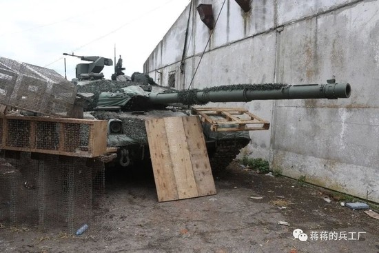 Man thuc chien dau tien cua tang T-90M tai chien truong Ukraine