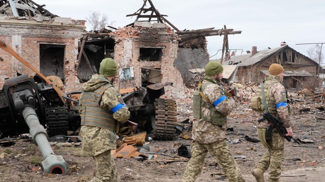 Si quan Nga: Quan doi Ukraine “sao chep” chien thuat cua NATO-Hinh-10