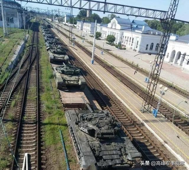 Moscow trang bi xe tang T-62M cho dan quan Ukraine than Nga?-Hinh-2