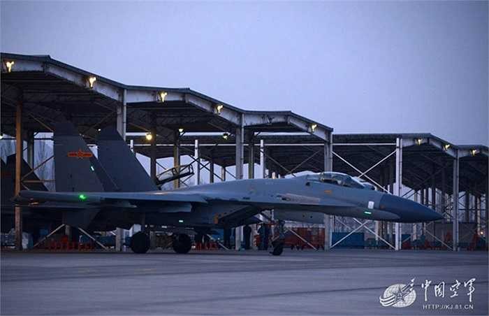 May bay Su-27 co vai tro gi trong lich su Khong quan Trung Quoc?-Hinh-7