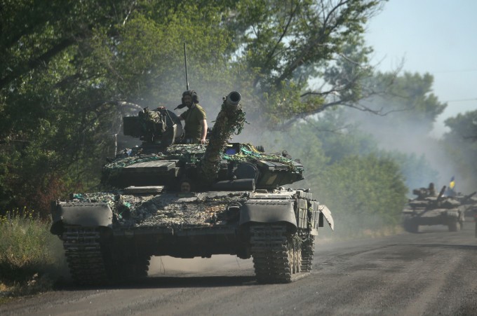 Pha cau Antonov, Ukraine lan hai yeu cau Nga rut khoi Kherson-Hinh-7