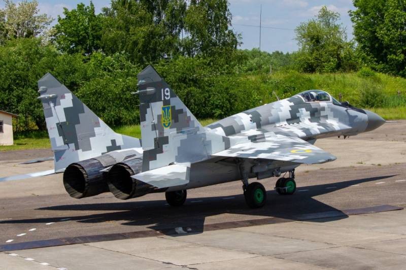 Ukraine tap trung quan tai Izyum; xac nhan MiG-29 dung duoc ten lua My-Hinh-5