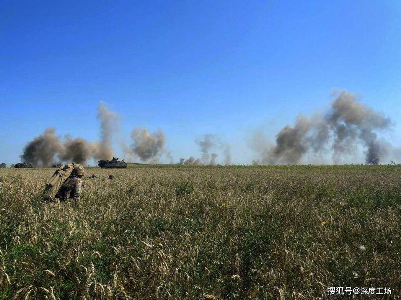 Mat tran Kherson ac liet: Ukraine tung vu khi chu luc vao cuoc-Hinh-16