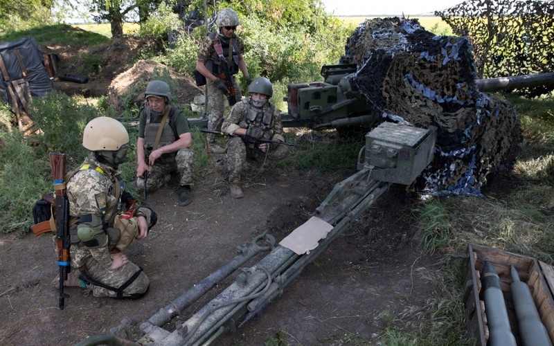 Xe tang T-64 tai Ukraine ban trung muc tieu tu khoang cach 10km ?-Hinh-12