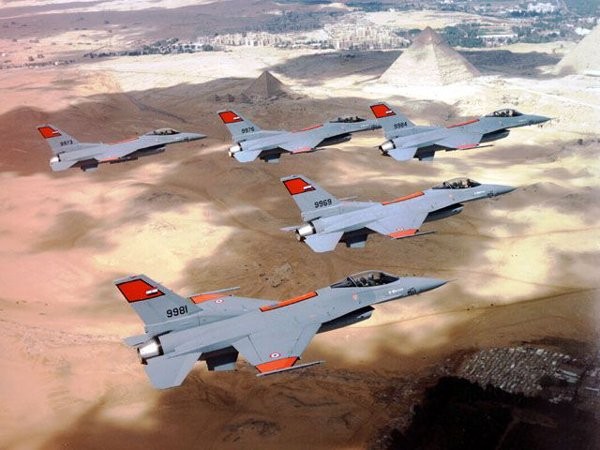 “Ho bi cat vuot, be nanh”: Thuc trang may bay F-16 cua Ai Cap-Hinh-3