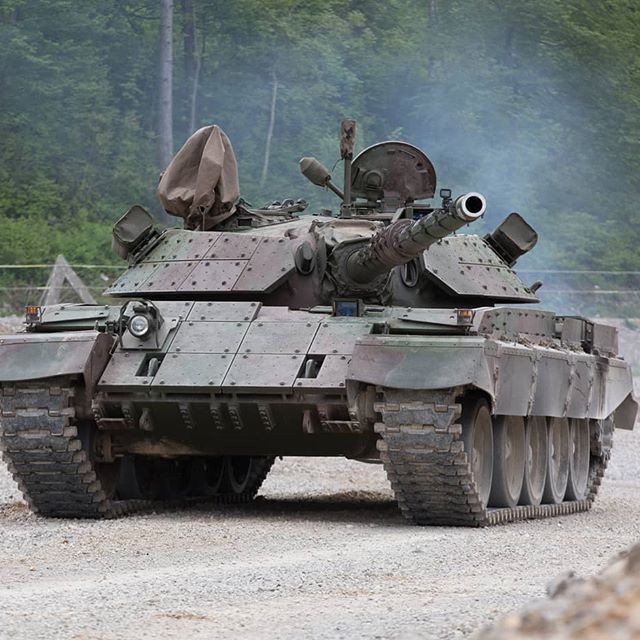 “Ong gia gan” T-54 tiep tuc co mat o chien truong Ukraine-Hinh-11