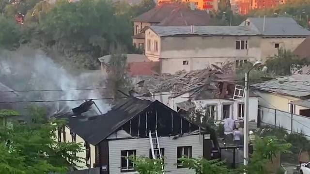 Thu do Kiev chim trong khoi bom, Belgorod cua Nga cung chan dong-Hinh-6