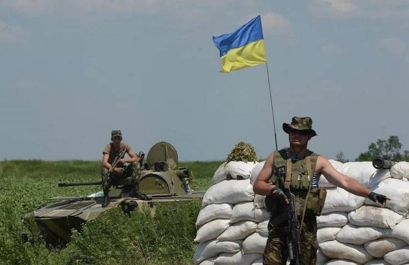 Ukraine no luc tan cong Kherson, Nga phong thu vung-Hinh-8