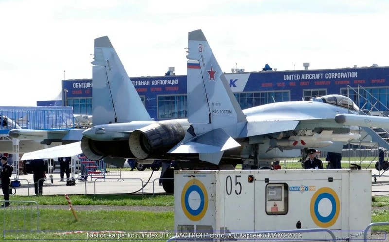 Su-35S trang bi ten lua R-37M tham chien tai Ukraine-Hinh-18