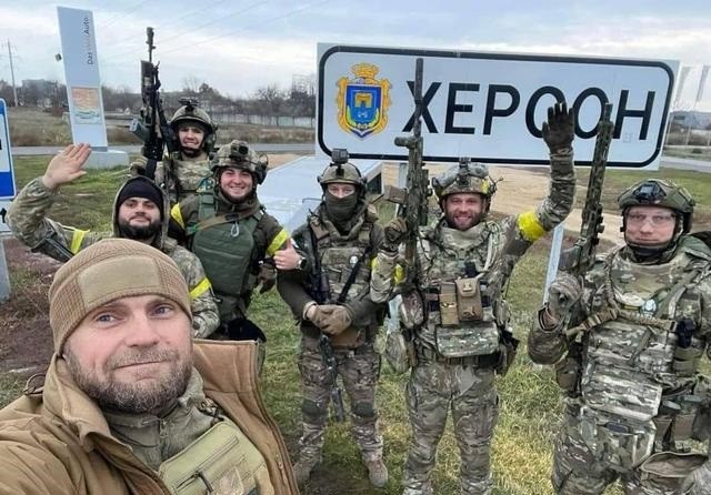 Ukraine tuyen bo vuot song Dnepr, NATO than trong khi Nga roi Kherson-Hinh-7