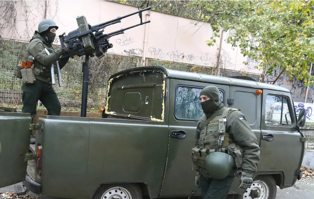 UAV cua Nga hoat dong tro lai, Ukraine dan quan tim cach doi pho-Hinh-8