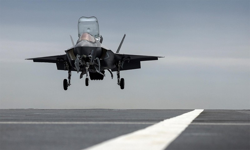 F-35B lien tiep bi tai nan, loi do may bay hay con nguoi?-Hinh-12