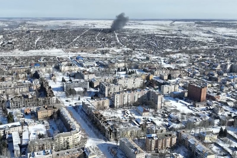 Ten lua chong tang Nga toa sang tren chien truong Ukraine