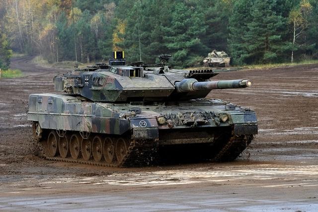 Ukraine nhan du mot tieu doan xe tang chu luc Leopard 2-Hinh-17