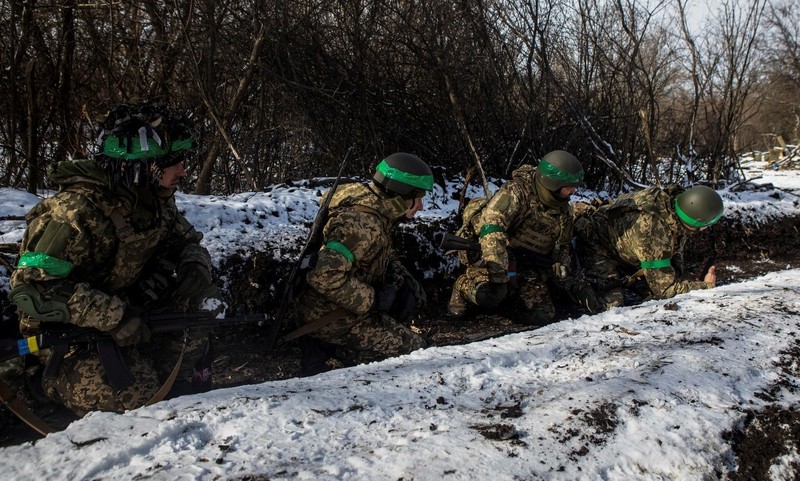 Ukraine co dau hieu triet thoai nhung “coi xay thit” Bakhmut van chay-Hinh-16