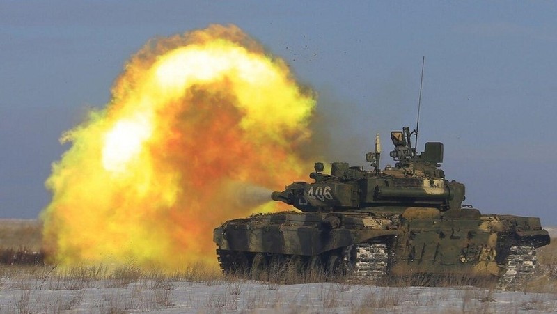 Chien truong Ukraine: Xe tang Challenger-2 se som doi dau T-90?-Hinh-7