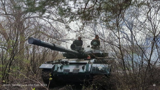 Xe tang T-90M Proryv cua Nga tac chien ra sao tai akhmut-Hinh-13