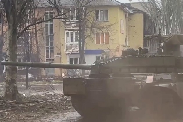 Xe tang T-90M Proryv cua Nga tac chien ra sao tai akhmut-Hinh-2