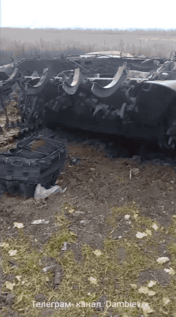 Xe tang T-72M1 dau tien bi pha huy tren chien truong Ukraine