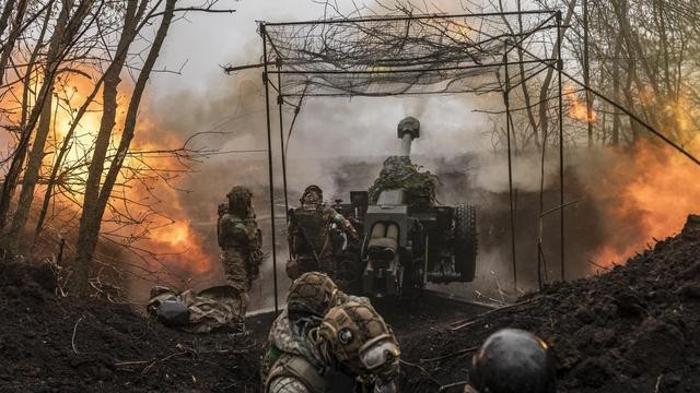 Hai chien tuong Nga va Ukraine dang 