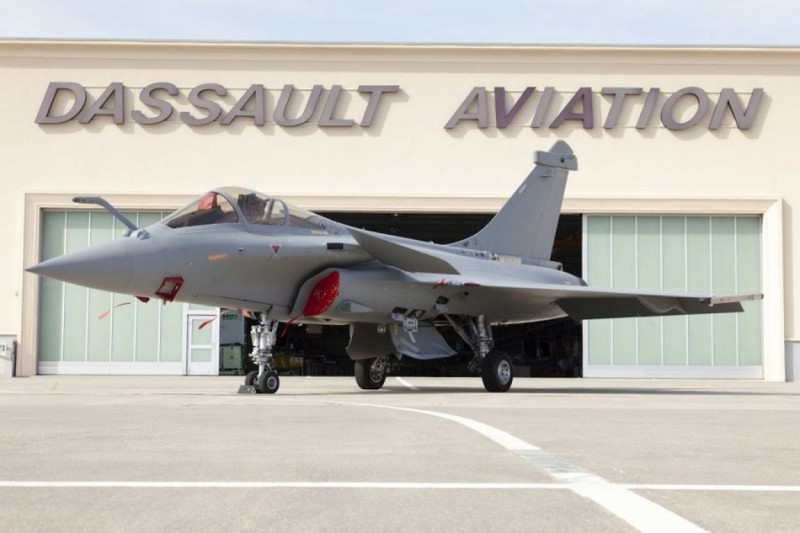 Indonesia chi 8,1 ty USD mua 42 may bay Rafale cua Phap