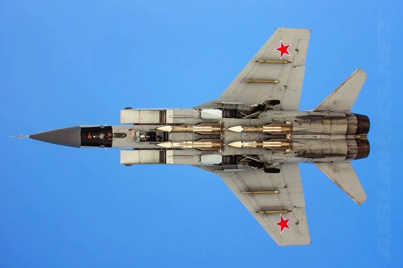 May bay danh chan Su-27 thua thiet gi so voi MiG-31 Foxhound?-Hinh-7