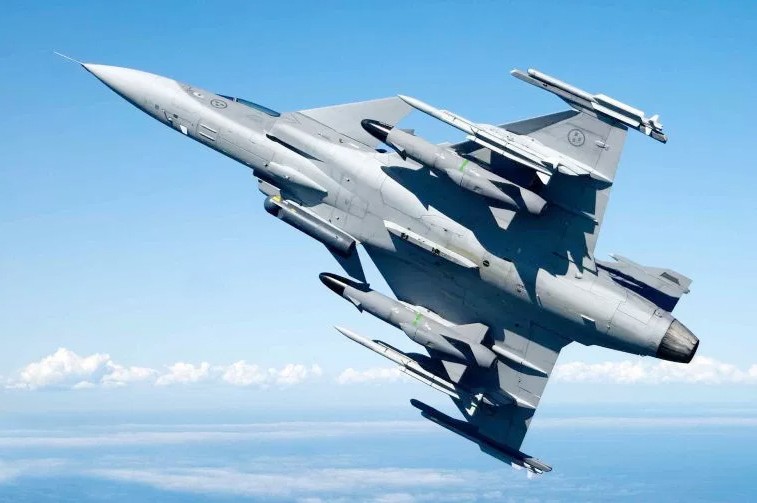 Cai kho cua Ukraine khi muon so huu tiem kich F-16-Hinh-7