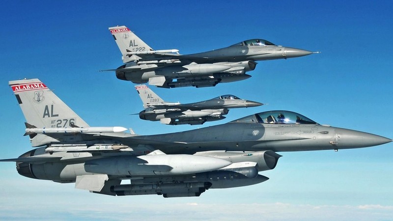 Chien tich “lay lung” cua F-16, tung cuu mang 52 linh dac nhiem Anh-Hinh-6