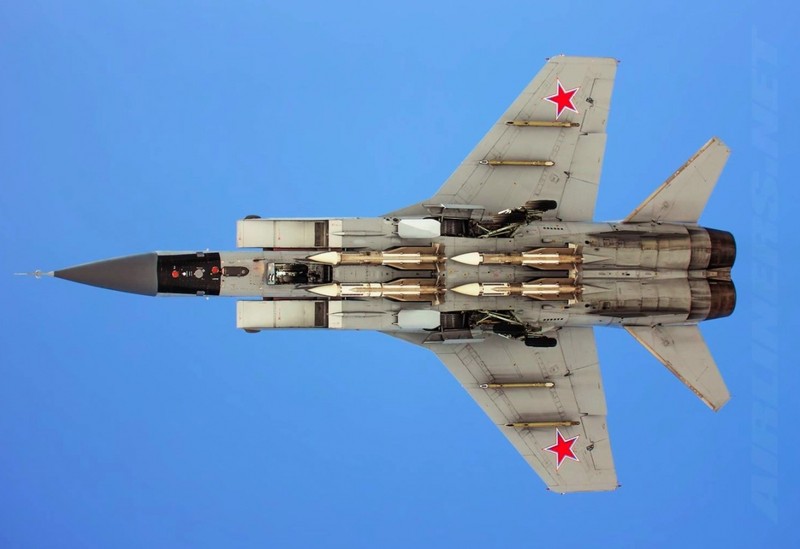 Cap bai trung “sat thu” MiG-31K va ten lua Kinzhal cua Nga-Hinh-7