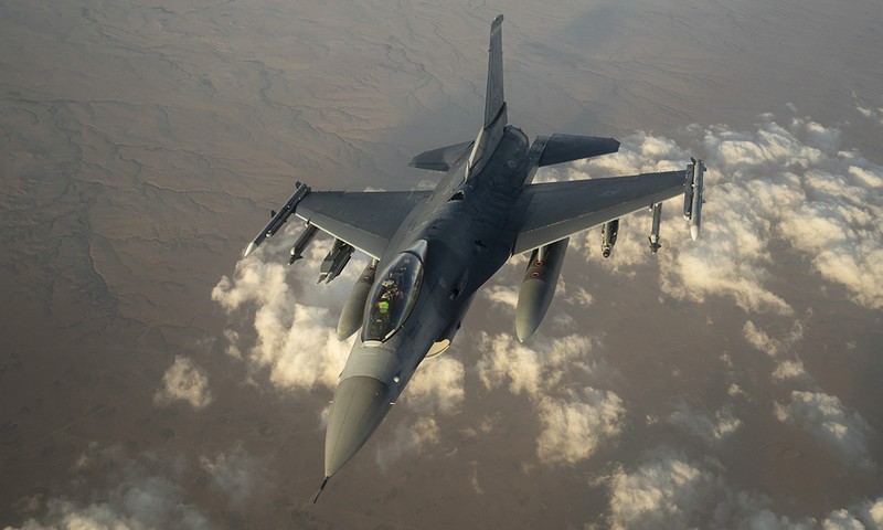 Tiem kich F-16 cho Ukraine: Chi phi van hanh cao khung khiep-Hinh-4