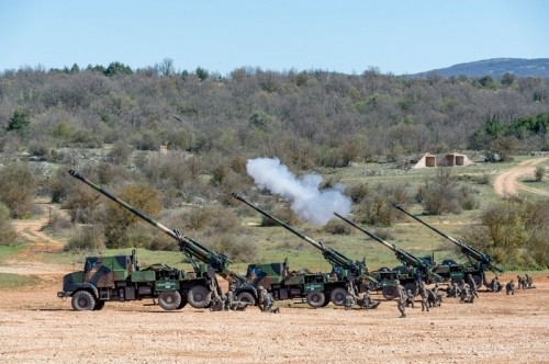 Chuyen gia Phap: Ukraine khong co dan dac biet cho phao tu hanh Caesar-Hinh-9