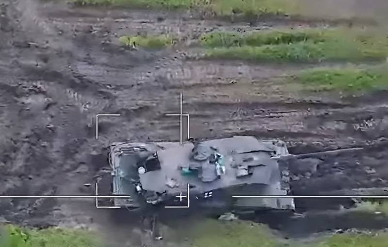 Co phieu Rheinmetall cua Duc tut doc khi xe tang Leopard-2 bi ban ha