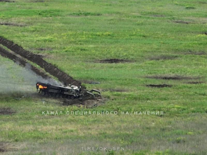 Xe pha min Leopard-2R Phan Lan vien tro cho Ukraine 