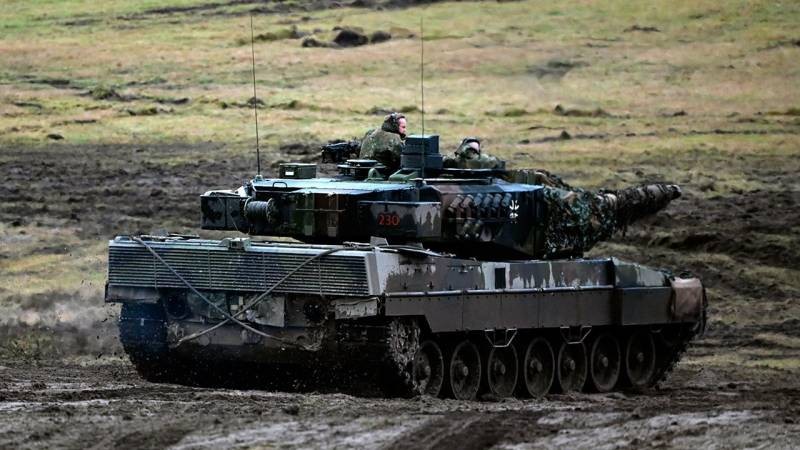 Bao chi Ukraine cam thay that vong voi xe tang Leopard 2-Hinh-2