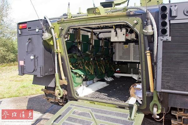 Ukraine trang bi xe chien dau bo binh CV90 voi hoa luc rat manh-Hinh-14