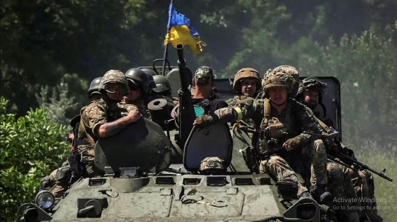 Quan doi Ukraine don toan luc, quyet vuot qua “lo voi” Rabotino-Hinh-9