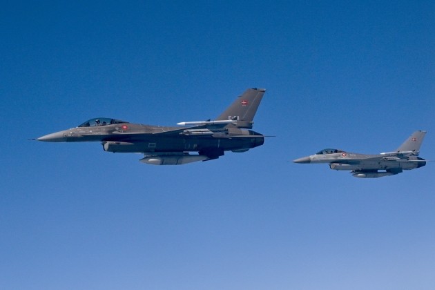 Lieu F-16 cua Ukraine co ton tai truoc he thong phong khong Nga?-Hinh-2