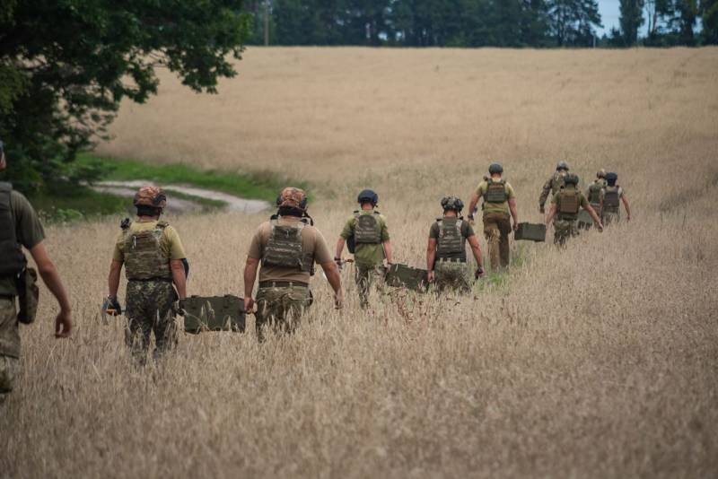 Tuong My: Ukraine choc thung tuyen phong ngu dau tien cua Nga o Orekhiv-Hinh-10