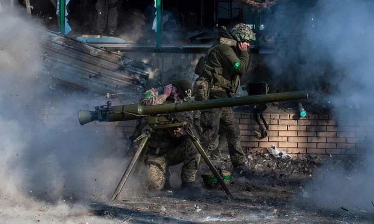 Tran Bakhmut: Ukraine phan cong, biet kich mac ket trong hoa luc Nga-Hinh-16