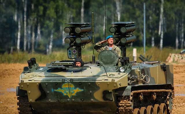 Bun lay Ukraine co the nhan chim xe tang M1 Abrams-Hinh-18