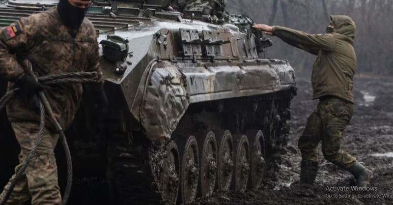 Bun lay Ukraine co the nhan chim xe tang M1 Abrams-Hinh-7