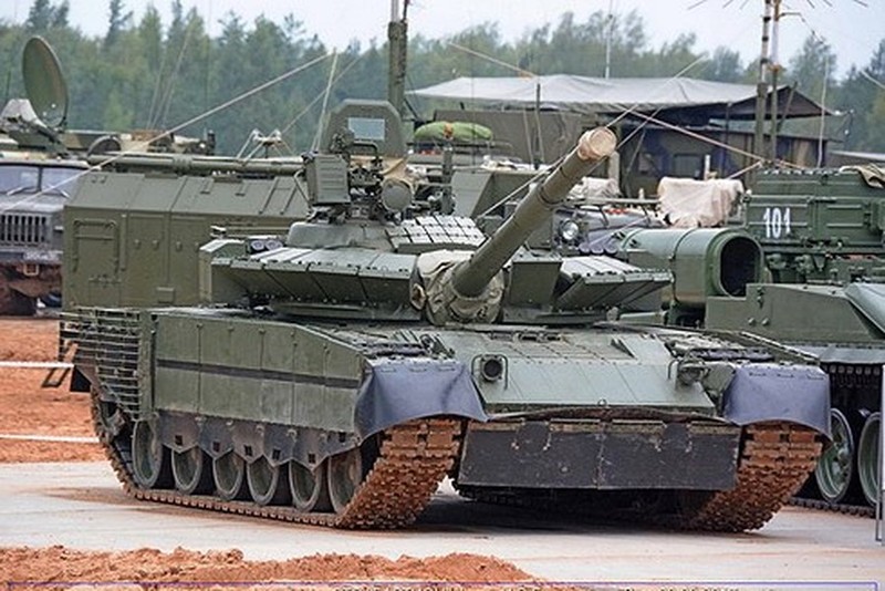 Xe tang T-80BVM “san xuat loat” cua Nga tham chien tai Ukraine-Hinh-15